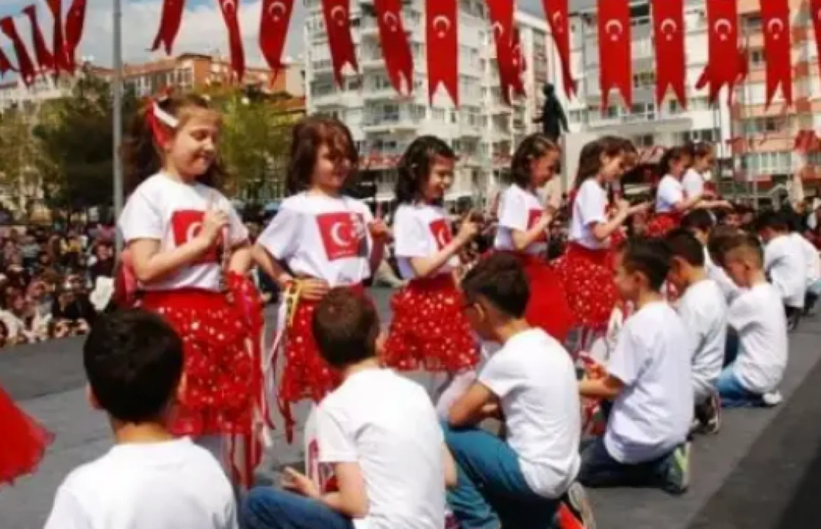 Yarın okullar tatil mi?