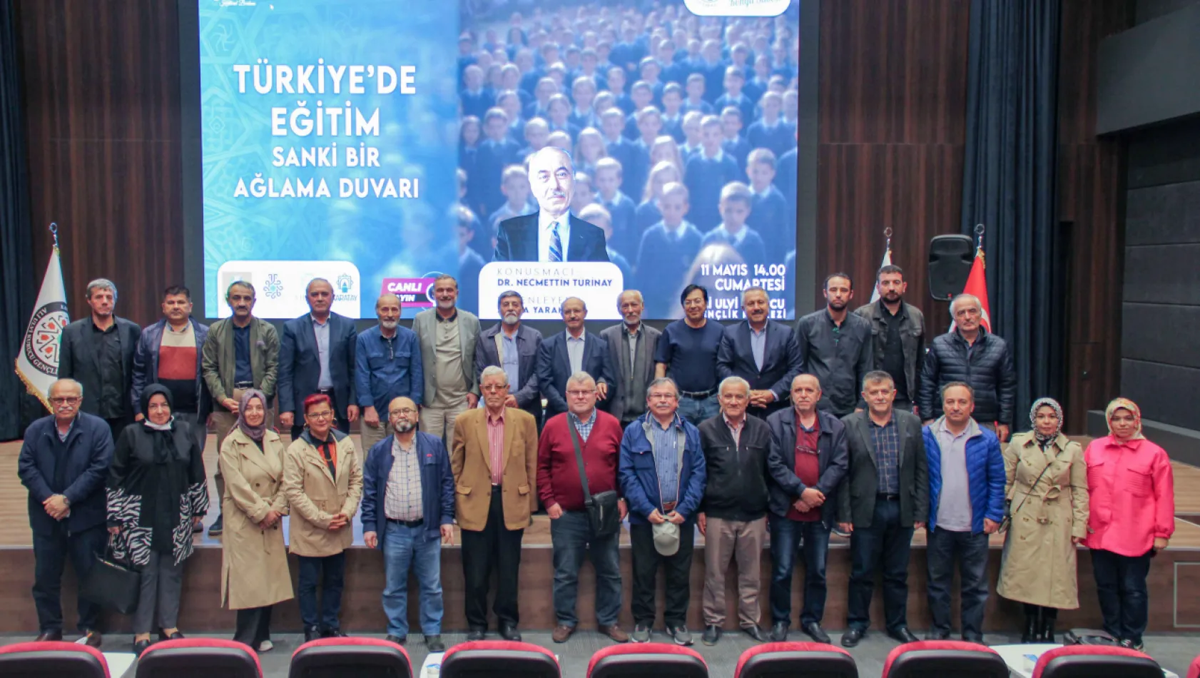 Eğitim Sanki Bir Ağlama Duvarı: Türkiye'de Eğitim Sistemi Eleştirisi