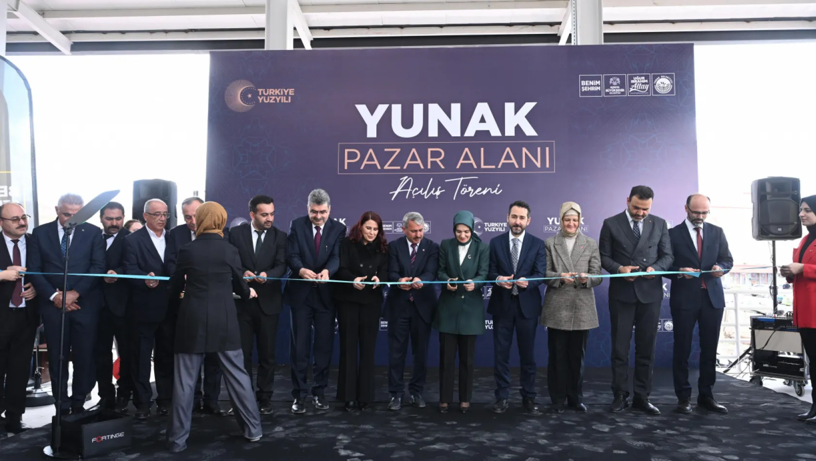 Konya Büyükşehir Belediyesi, Yunak'a Modern Kapalı Pazar Yeri Kazandırdı