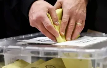 Konya'daki 8 adreste vatandaşlar seçime gitti:  Oy kullanma işlemi devam ediyor!