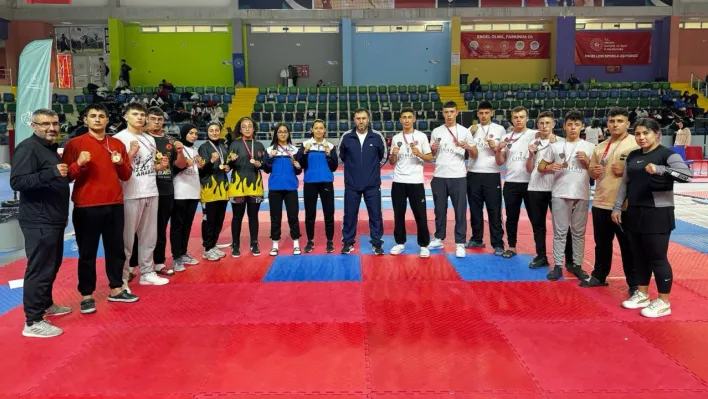 Okul Sporları Kickboks Gençler Müsabakalarında İlimize Madalya Yağmuru