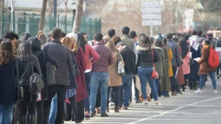 Türkiye İşsizlik Oranı Şubat Ayında Geriledi